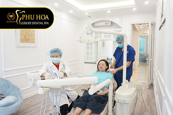 nha-khoa-phu-hoa-luxury-vinhomes-riverside