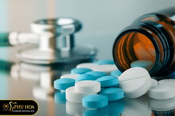 nguyen-nhan-bieu-hien-va-cach-dieu-tri-khi-moc-rang-khon-sung-mu